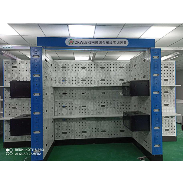 網(wǎng)絡(luò)工程技術(shù)實(shí)訓(xùn)裝置(圖1) 互聯(lián)網(wǎng)工程技術(shù)實(shí)驗(yàn)裝置,嵌入式技術(shù)實(shí)驗(yàn)平臺