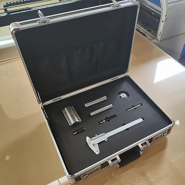 模具錐頂座測(cè)繪實(shí)驗(yàn)裝置(圖1) 模具錐頂座測(cè)繪實(shí)驗(yàn)裝置,醫(yī)療電子實(shí)驗(yàn)裝置